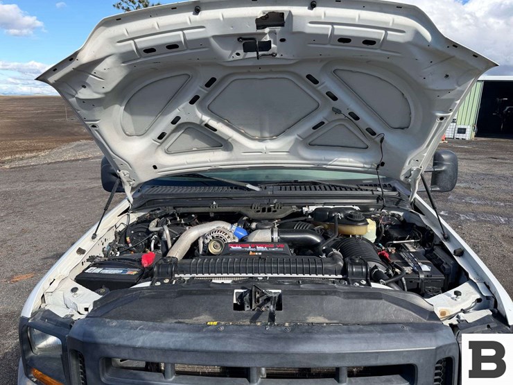 2006-ford-f550-image-9