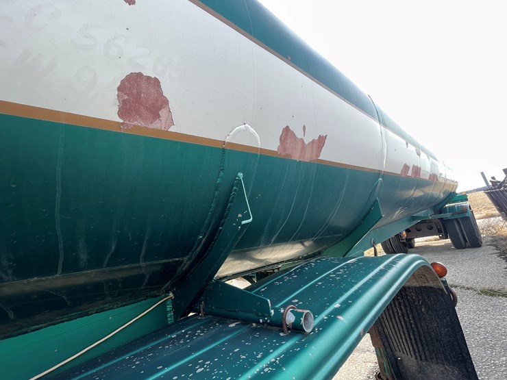 1978-fruehauf-tanker-image-8