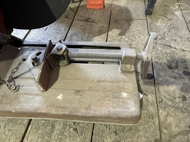 #7209-•-makita-14"-portable-cut-off-saw-image-11