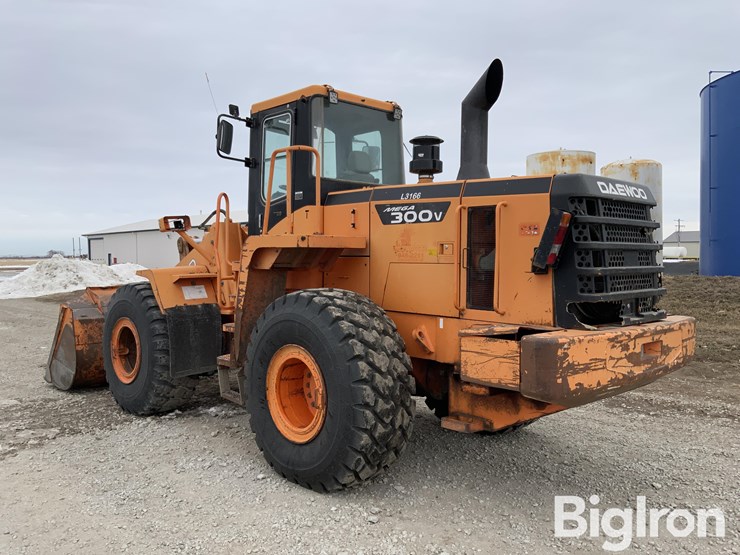 2005-daewoo-mega-300-v-image-7