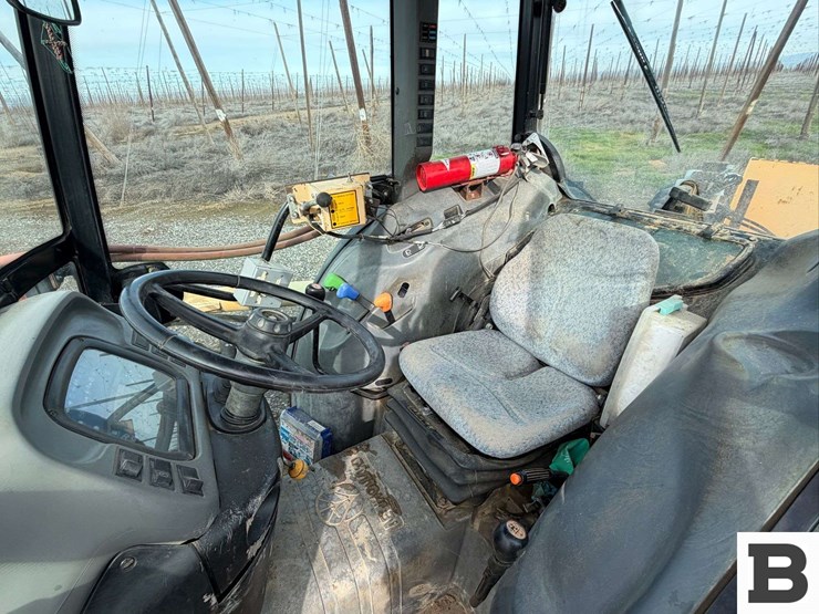 2008-new-holland-tn85fa-image-35