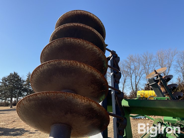 john-deere-630-image-19