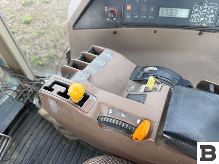 1995-john-deere-8300-image-87