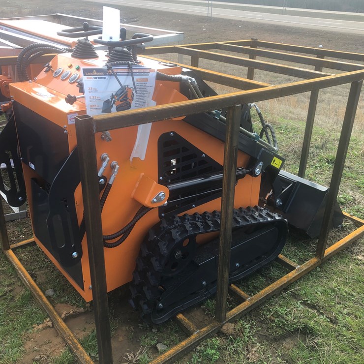 #34 • LANDHONOR MINI SKID STEER
