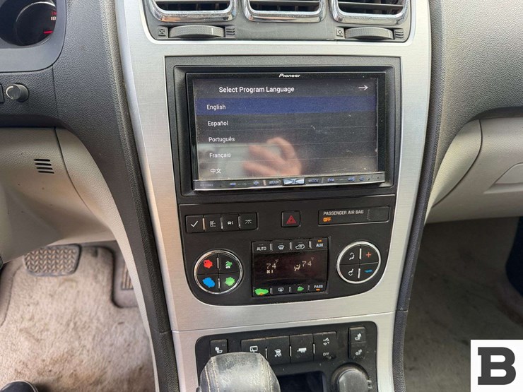 2008-gmc-acadia-image-24