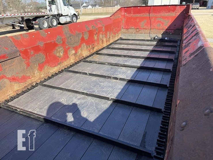 2013-new-holland-165-image-7