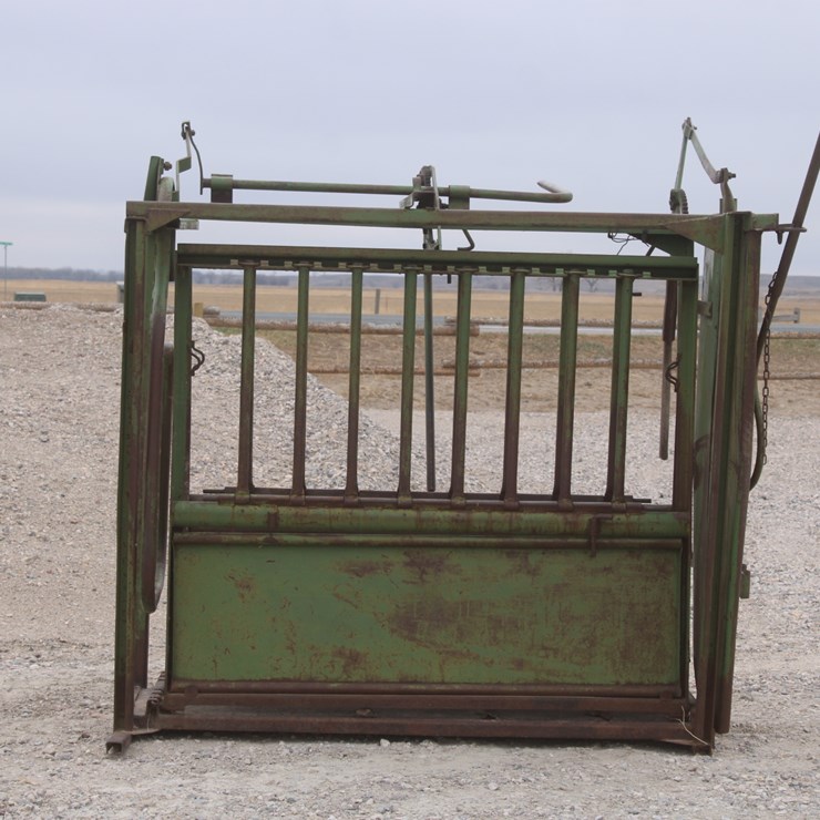 #2089 • POWDER RIVER Squeeze Chute With Head Gate