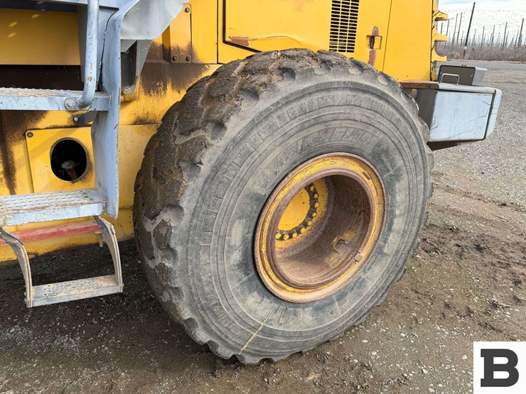 2001-komatsu-wa380-3-image-43