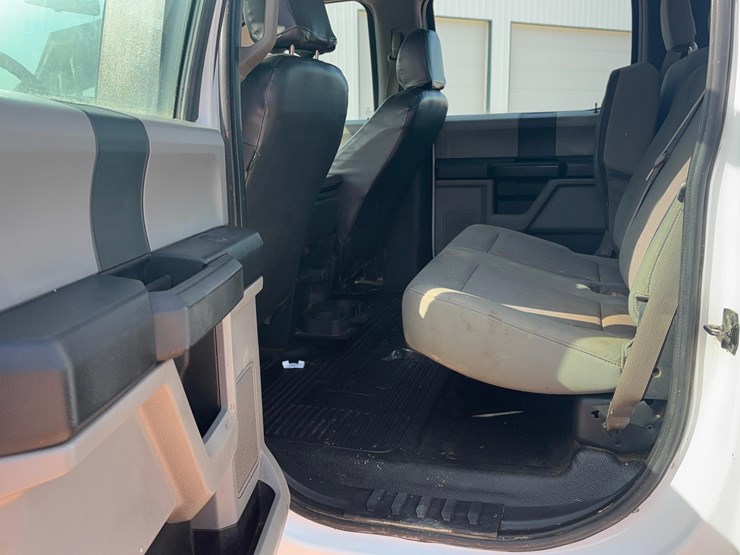 2017-ford-f550-image-10