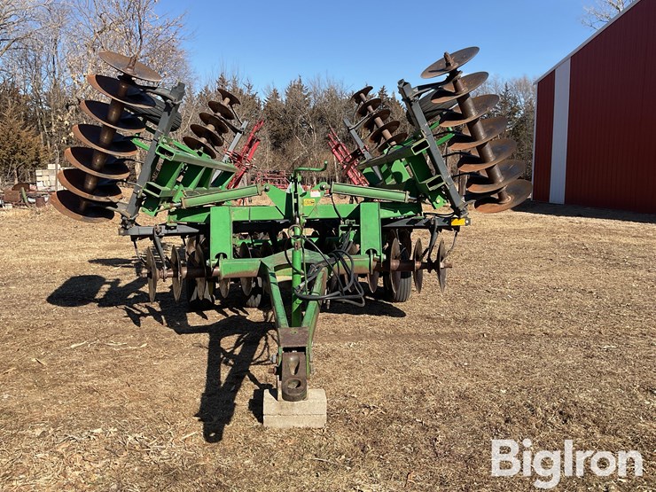 john-deere-630-image-2