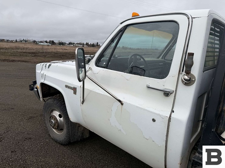 1988-gmc-sierra-3500-image-23
