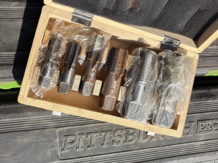 skid-of-shop-tools-image-12