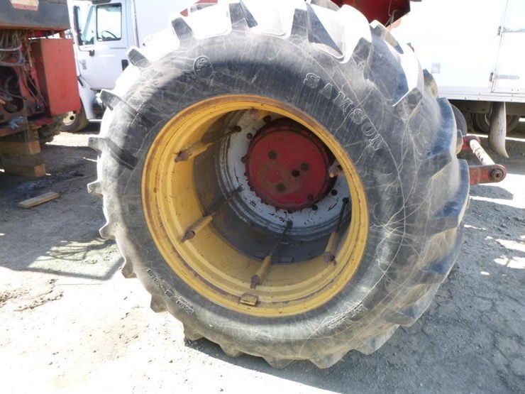 1982-versatile-875-image-27