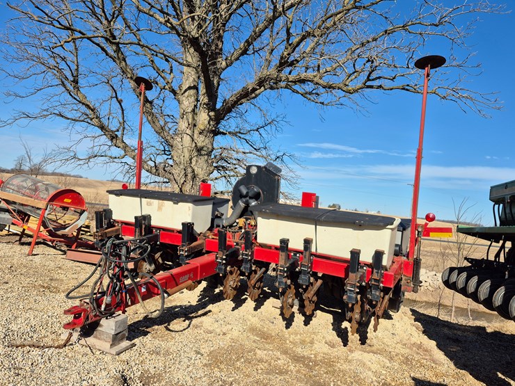 2008-case-ih-1200-image-1