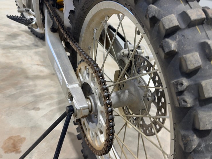 2007-honda-crf450r-dirt-bike-image-15