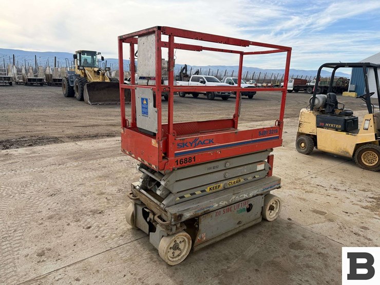 2008-skyjack-sjiii3219-image-5