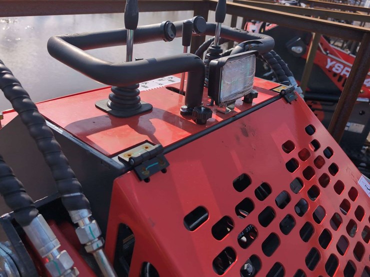 agt-mini-crawler-skid-steer-red---ysrt14-image-9