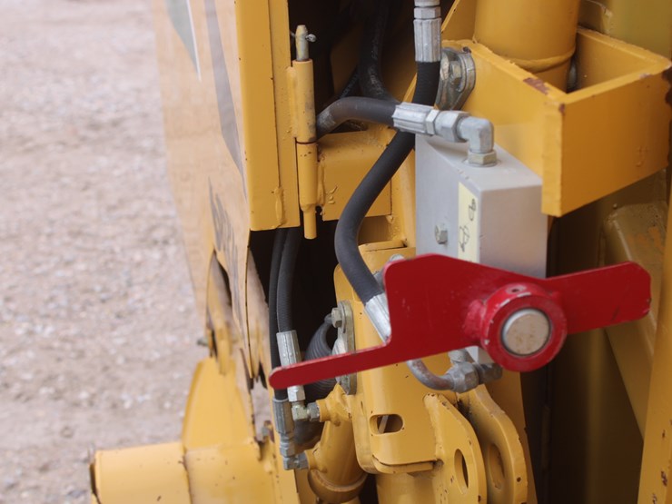 2005-vermeer-605m-image-22