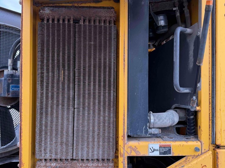 2005-volvo-g710b-image-26