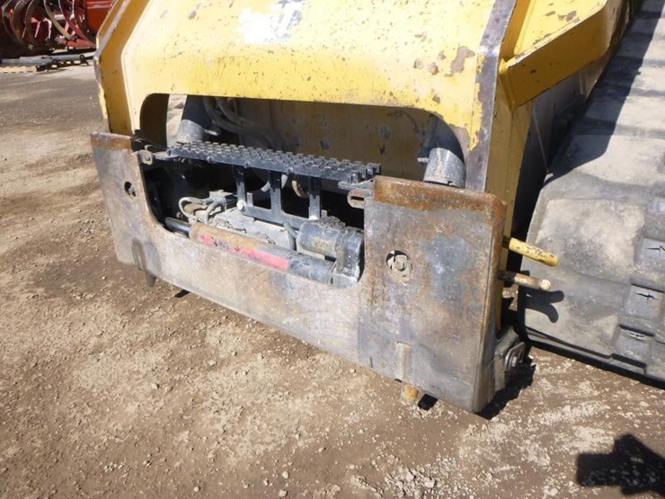 2015-caterpillar-299d2-image-9