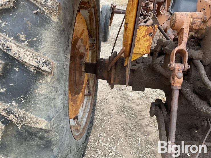 1964-minneapolis-moline-m602-image-18