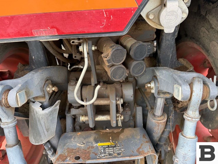 2014-kubota-m8540hd-image-17