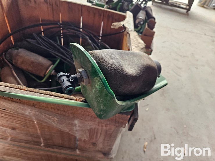 john-deere-planter-airbags-image-7