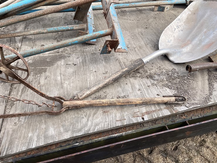 #7252-•-antique-wagon-parts-image-9