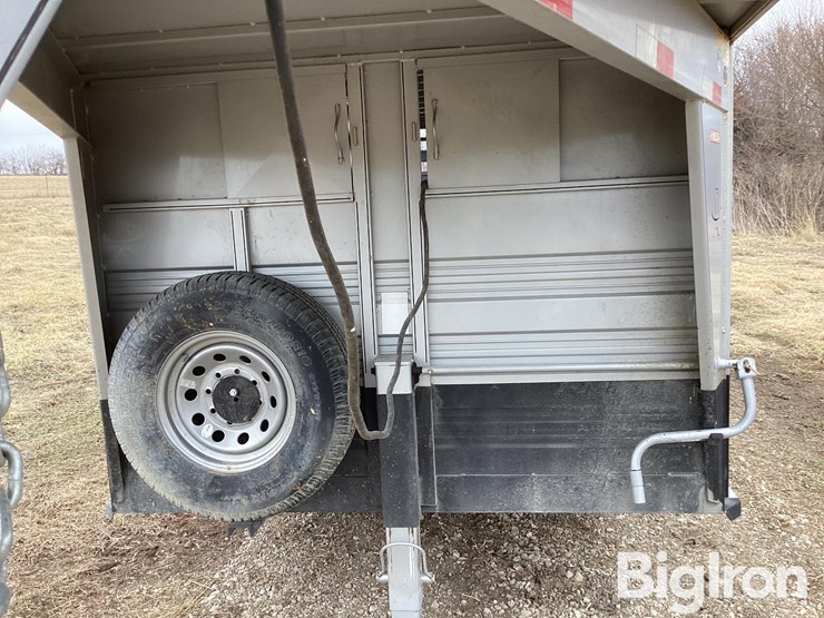 2016-titan-trailer-image-19