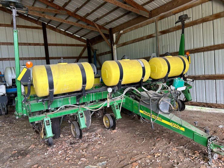 john-deere-1750-image-1