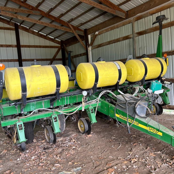 JOHN DEERE 1750