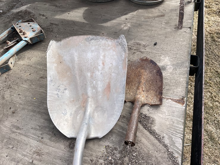 #7252-•-antique-wagon-parts-image-10