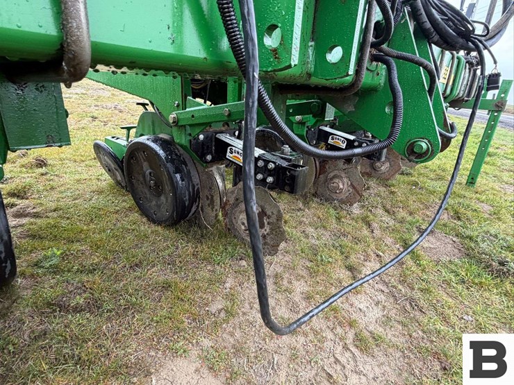 2008-john-deere-1700-image-18