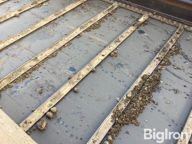 new-holland-790-image-12