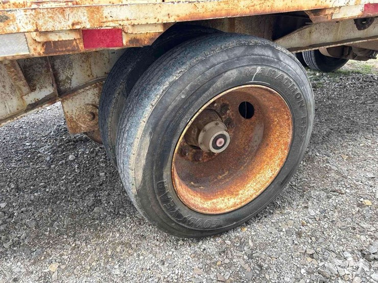 1993-transcraft-dtl140w2-38ft-60-ton-spread-axle-step-deck-t/a-trailer-image-18