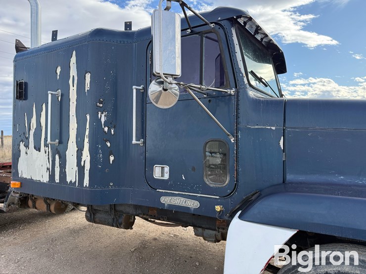 1993-freightliner-fld120-image-13