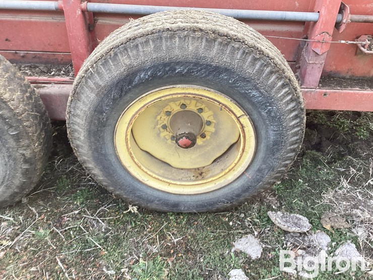 new-holland-790-image-20