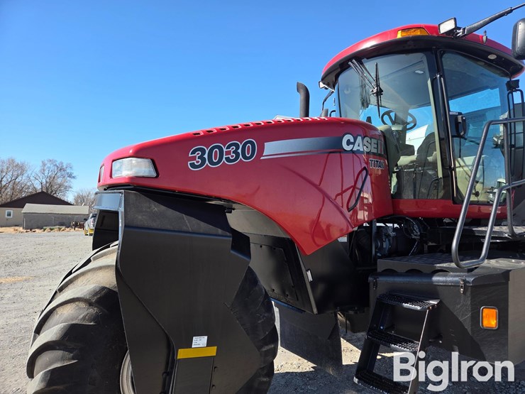 2012-case-ih-titan-3030-image-9