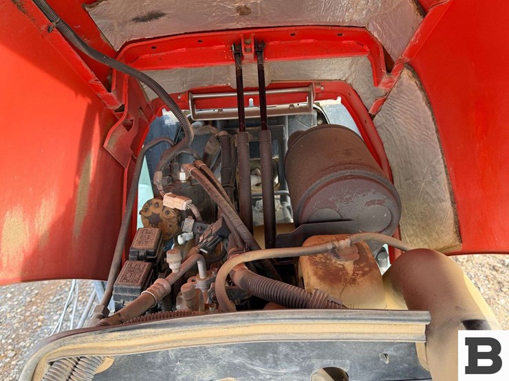 2016-kubota-m8540hd-image-22