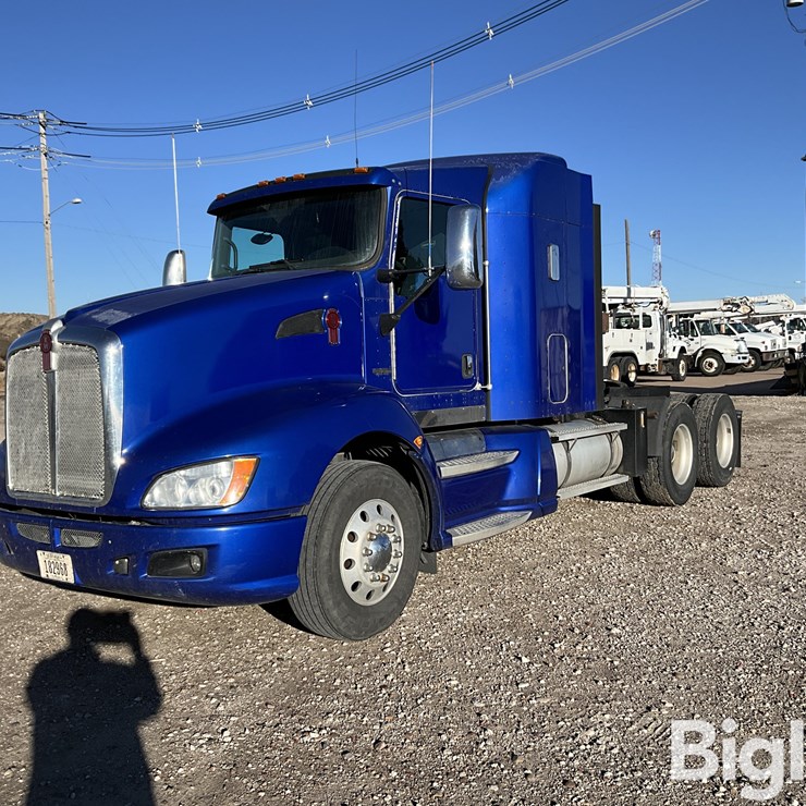 2011 KENWORTH T660