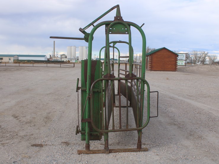 #2056-•-powder-river-24ft-adjustable-alley-with-guillotine-gate-image-4