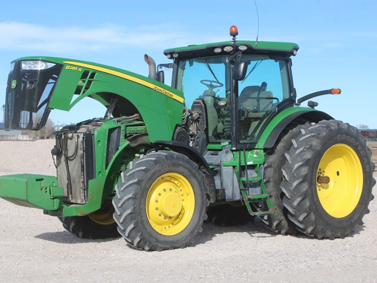 john-deere-8285r-image-41
