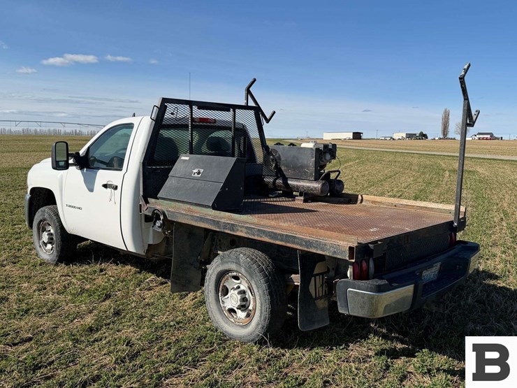 2005-chevrolet-silverado-2500-image-3