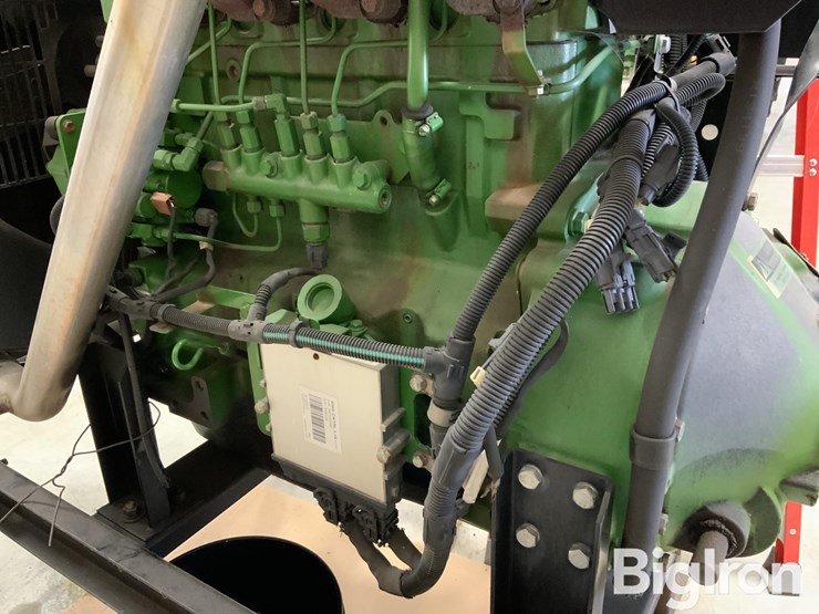 2010-john-deere-4045hf285-image-10