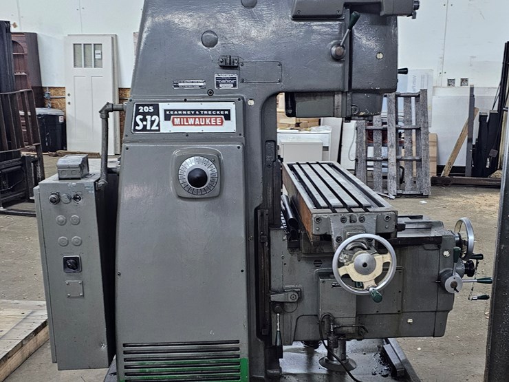 #6016-•-milwaukee-kearney-&-trecker-vertical-mill-(hortonville,-wi)-image-2