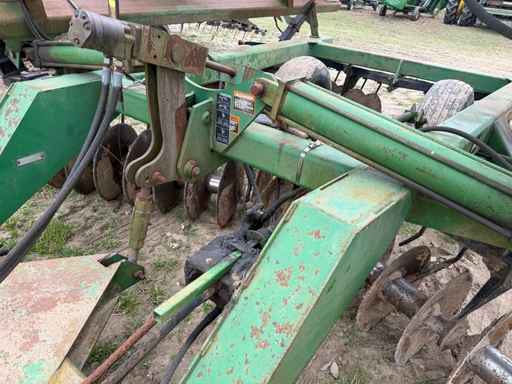 john-deere-25-image-44