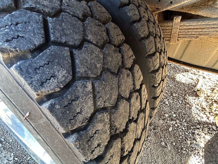 2005-ford-f450-image-22