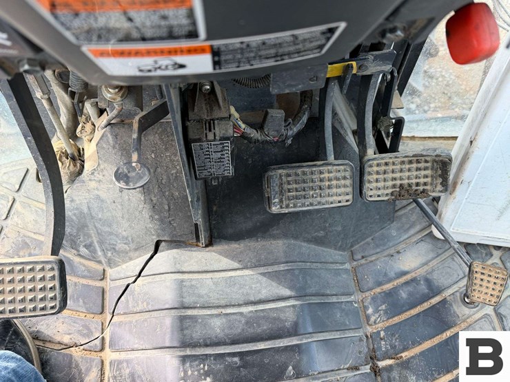 2016-kubota-m8540hd-image-25