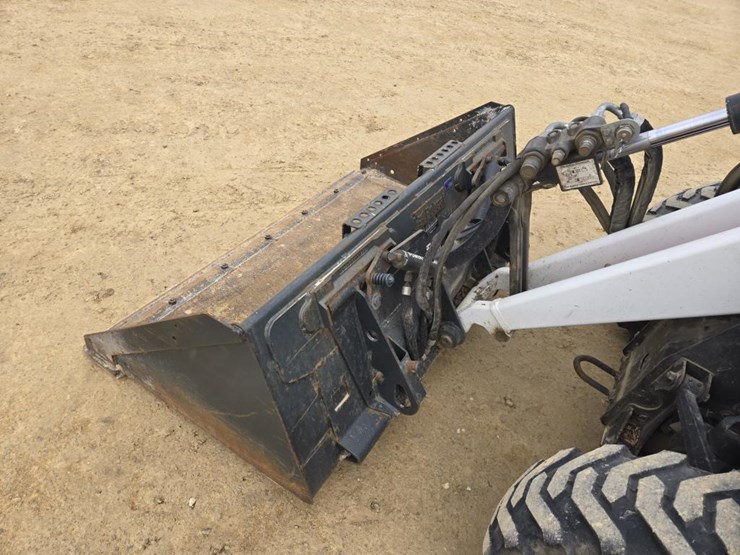 2018-bobcat-toolcat-5600-image-4