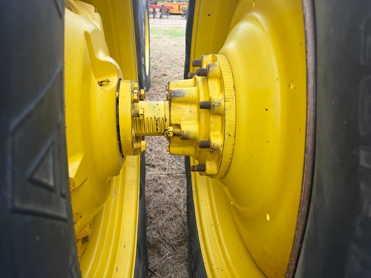 2001-john-deere-8310-image-12